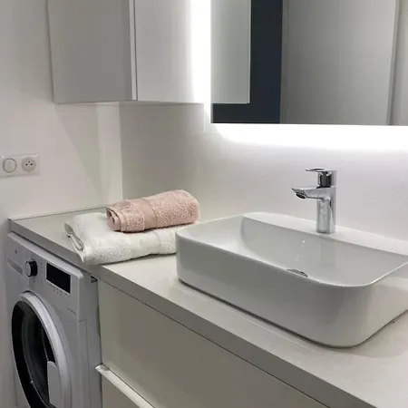 Apartament Hello 2 Pieces “renove Et Climatise “ Vieil *