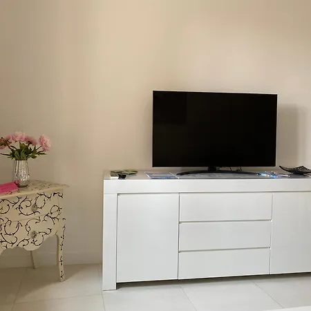 Hello 2 Pieces “renove Et Climatise “ Vieil *