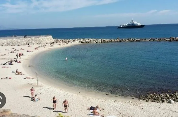 Hello 2 Pieces “renove Et Climatise “ Vieil Apartman *