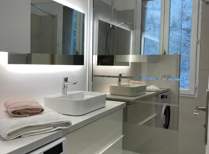 Hello 2 Pieces “renove Et Climatise “ Vieil Antibes