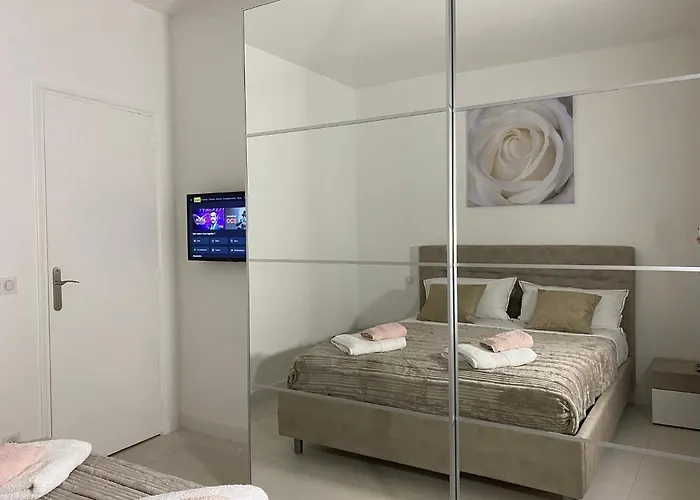 Hello 2 Pieces “renove Et Climatise “ Vieil Apartman