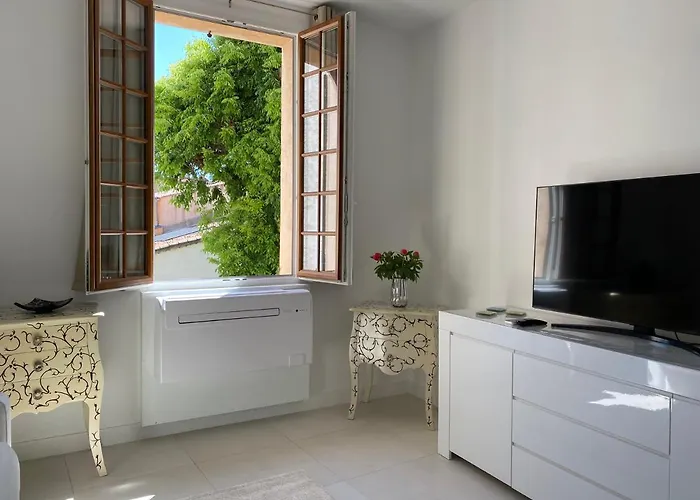 Apartman Hello 2 Pieces “renove Et Climatise “ Vieil